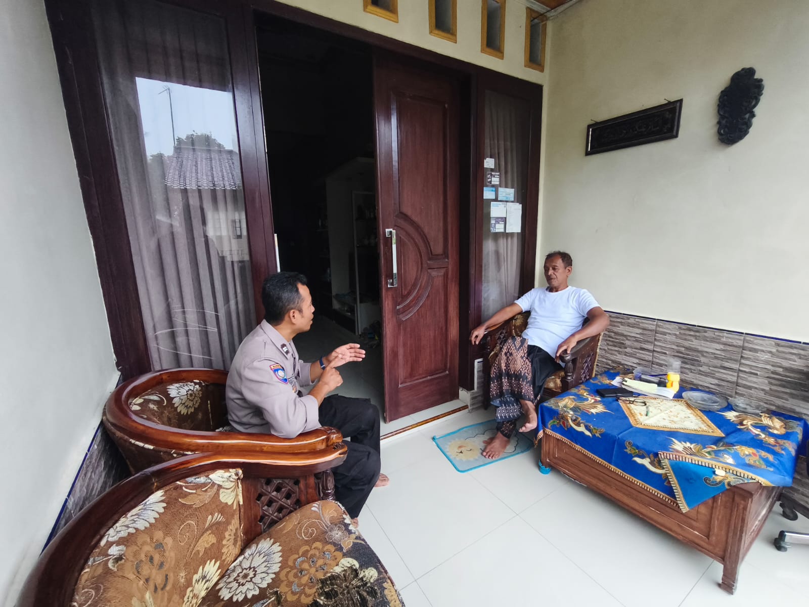 Bhabinkamtibmas Jajaran Polresta Banyumas Sambangi Warga, Ingatkan Waspada Kejahatan 3C Saat Ramadhan