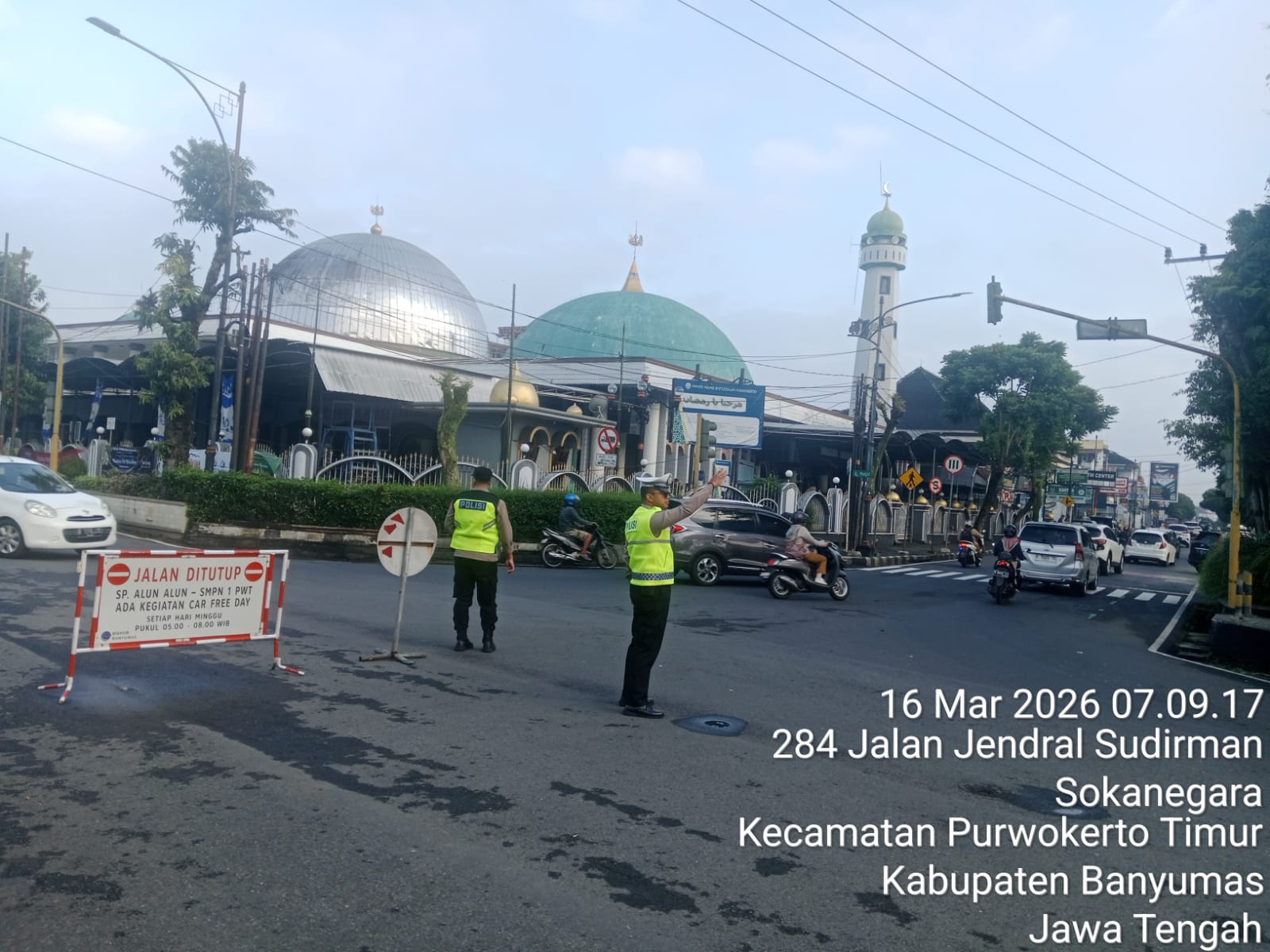 Usai Apel, Personel Strong Point Wijahan Polresta Banyumas Siaga Pantau Arus OKC 2026