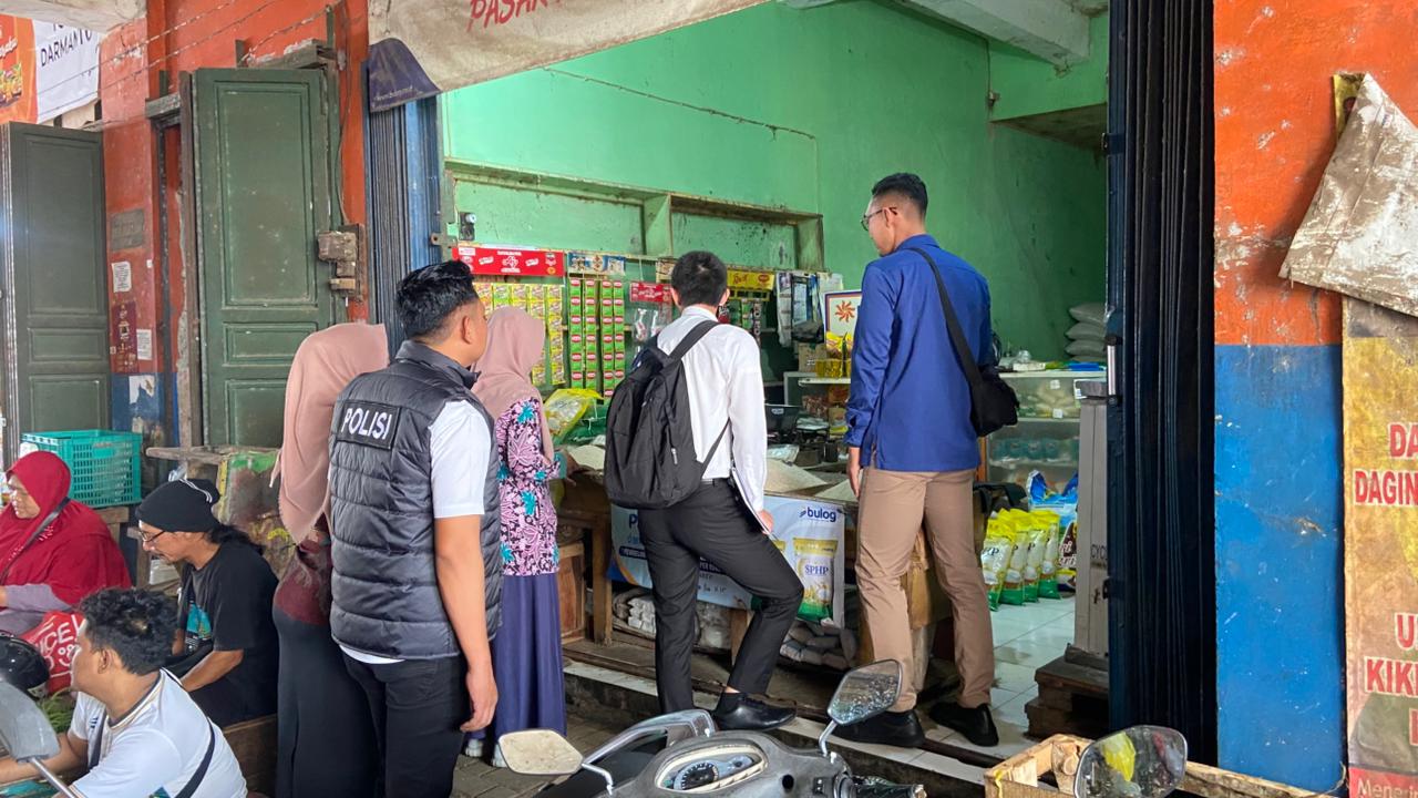 Satgas Pengendalian Harga Beras Sat Reskrim Polresta Banyumas Monitoring Harga Beras di Pasaran