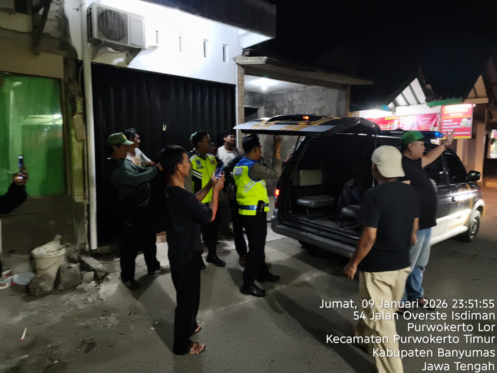 Respons Cepat Polsek Purwokerto Utara Polresta Banyumas, ODGJ Mengamuk Ditangani Secara Humanis