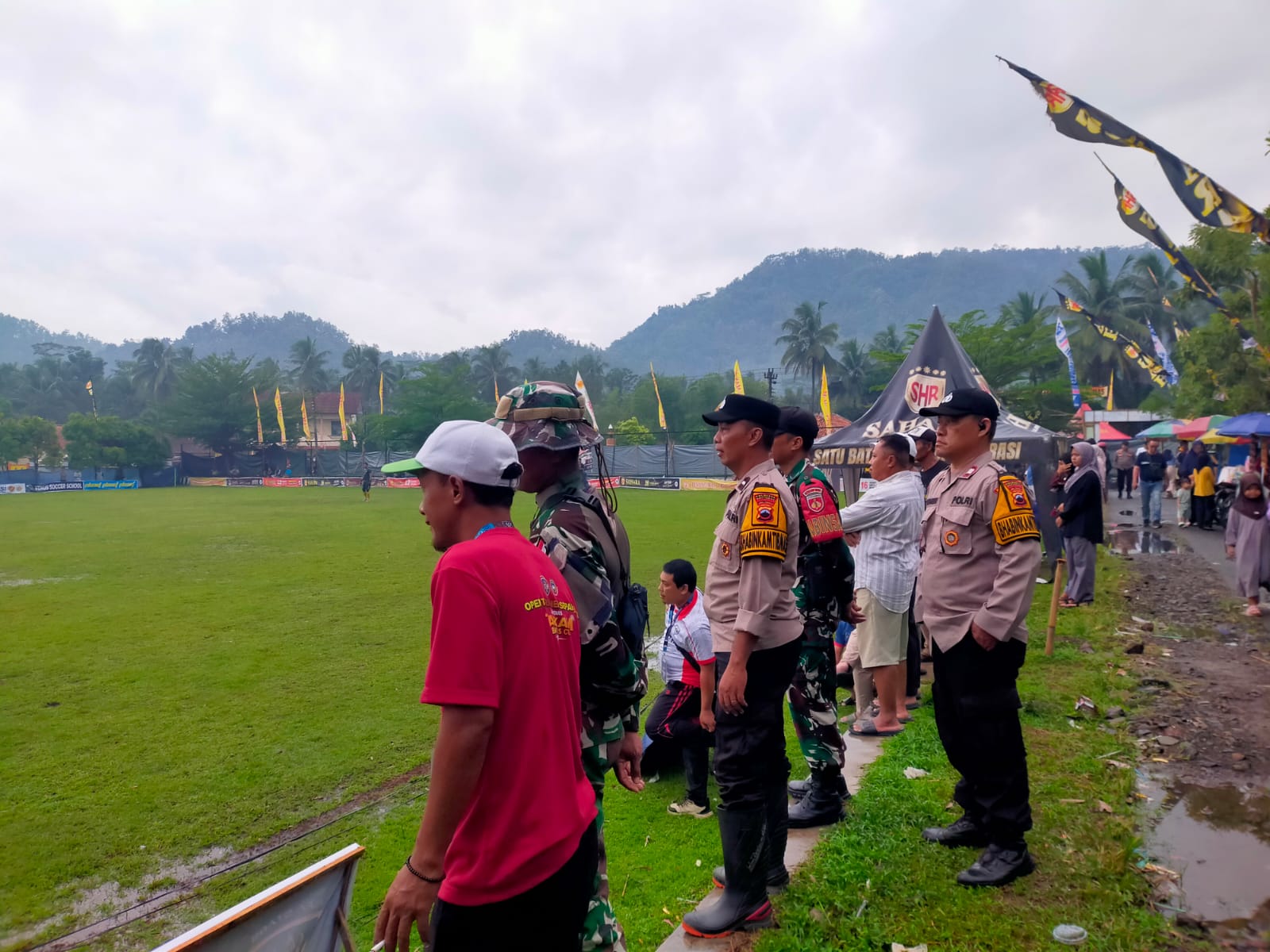 Hadirkan Rasa Aman, Polsek Purwojati Polresta Banyumas Kawal Turnamen Sepak Bola Tarkam